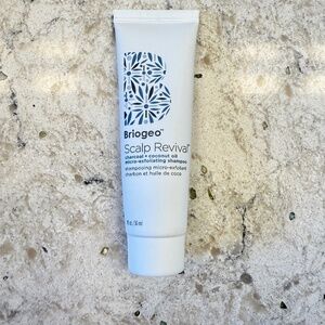 New Briogeo Scalp Revival charcoal + coconut oil‎ shampoo
